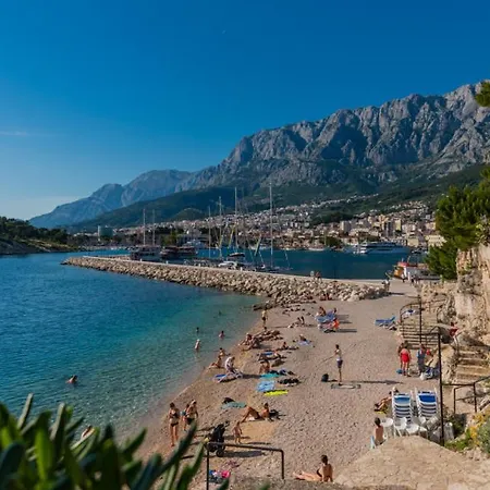 아파트 Kam - By Guide *