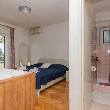 Kam - By Guide * 마카르스카