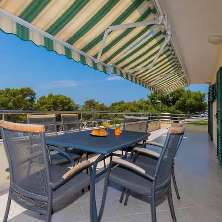 Kam - By Guide 아파트