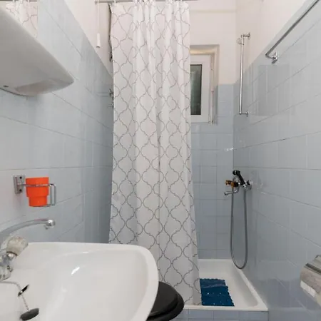 아파트 Kam - By Guide