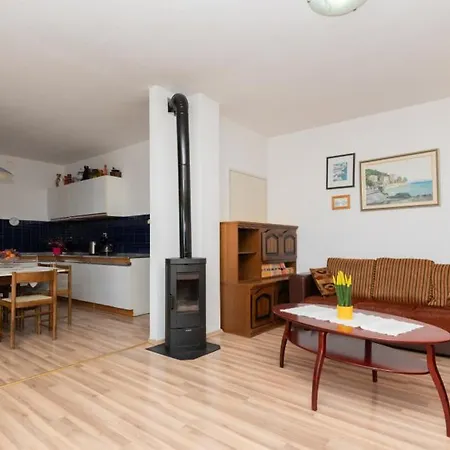 Kam - By Guide * Makarska