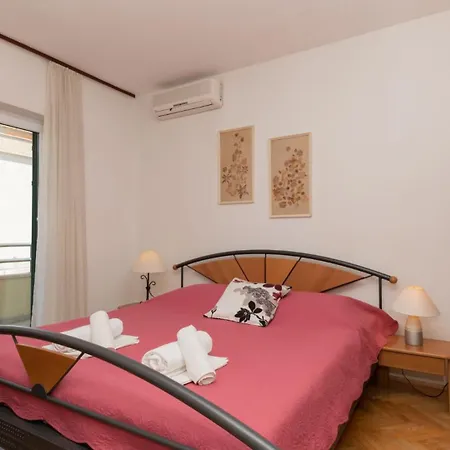 Kam - By Guide Lägenhet